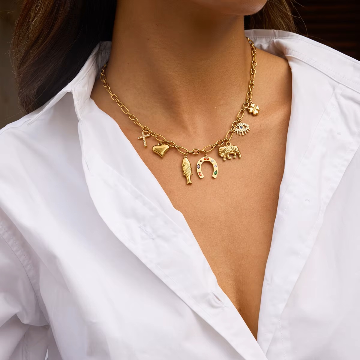 ELENYS Lucky Symbols – pozlacený náhrdelník se symboly štěstí